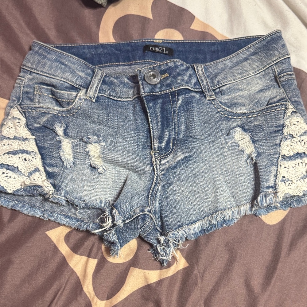 Rue21 Women's Frayed Denim Shorts - Blue
